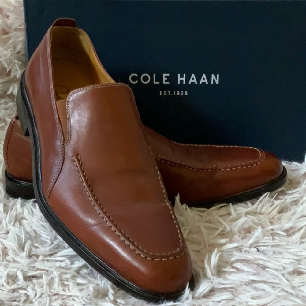 COLE HANN - Brown slip on loafers